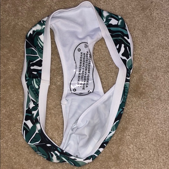 Cupsay Swimsuit - Size Small - Picture 4 of 4